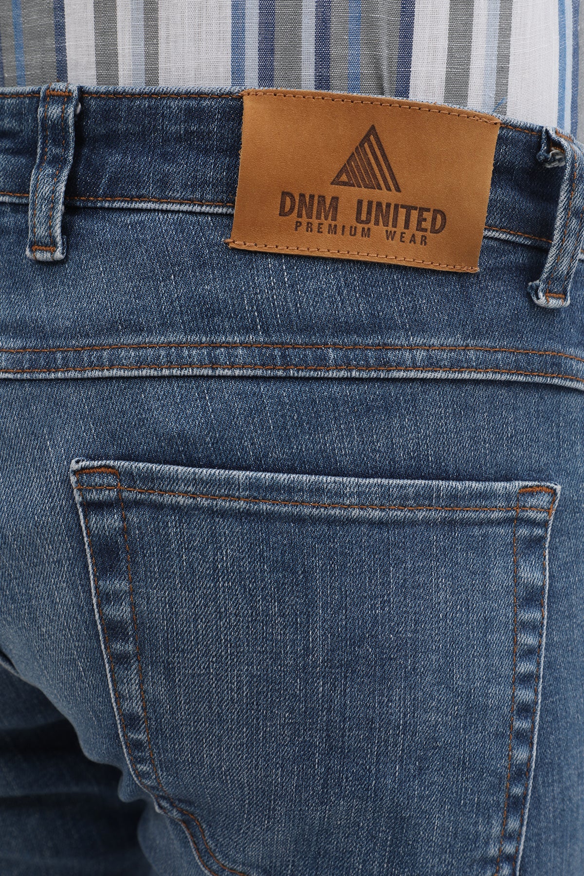 بنطلون جينز DNM UNITED Slim Fit - أزرق سماوي مغسول