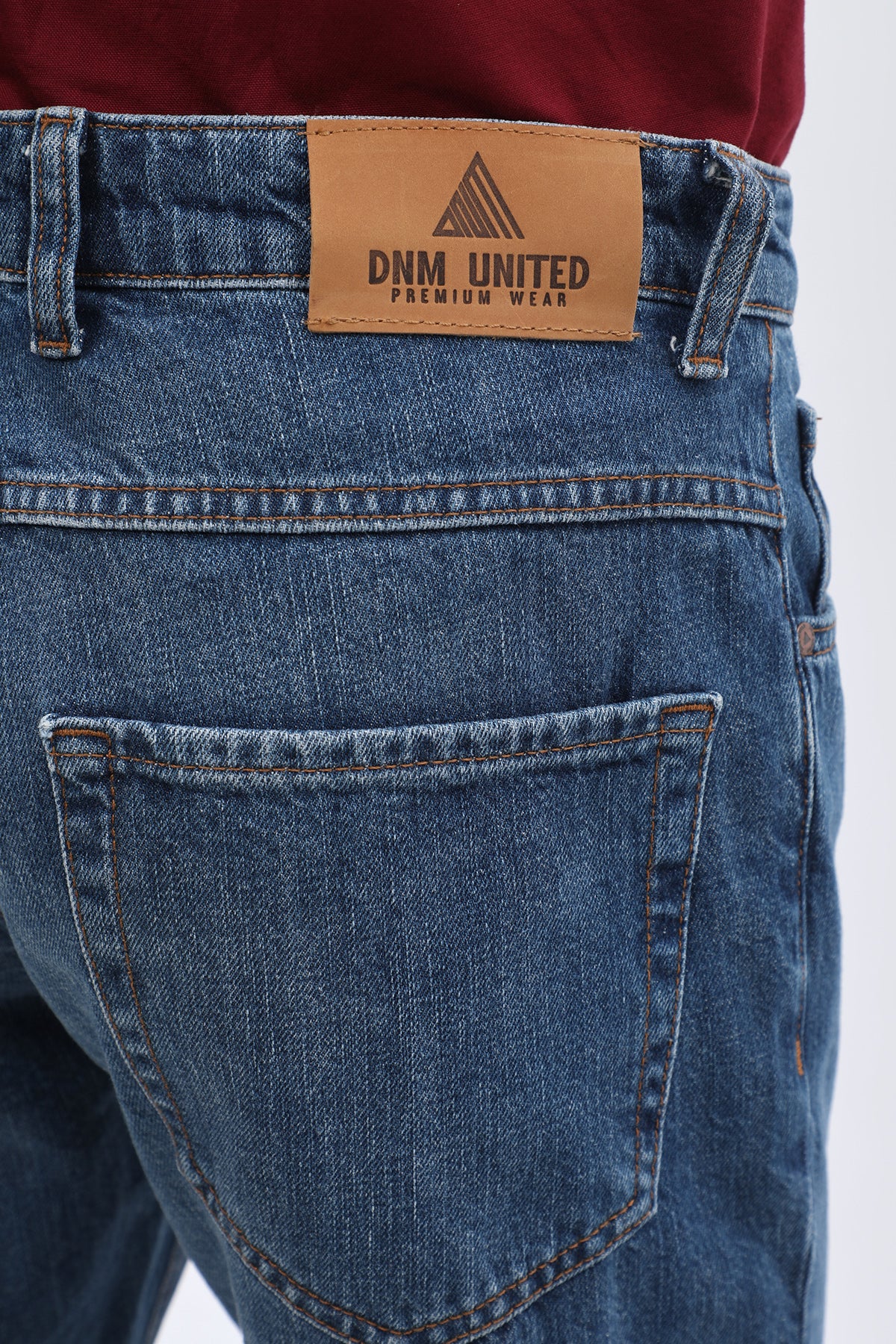 بنطلون جينز DNM UNITED Slim Fit مصنوع من القطن بنسبة 100% - أزرق