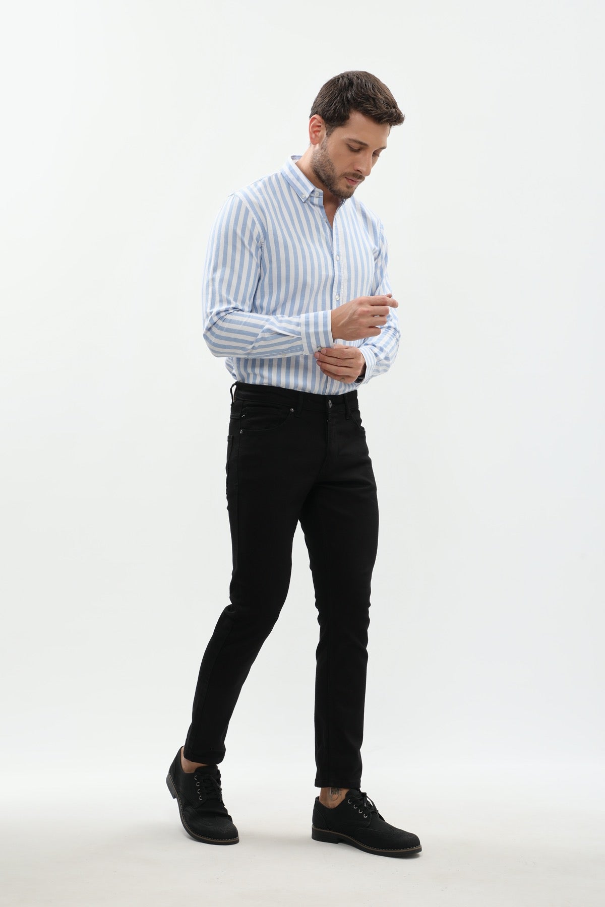 جينز جينز بقصة Slim Fit من JEANSPRO - أسود