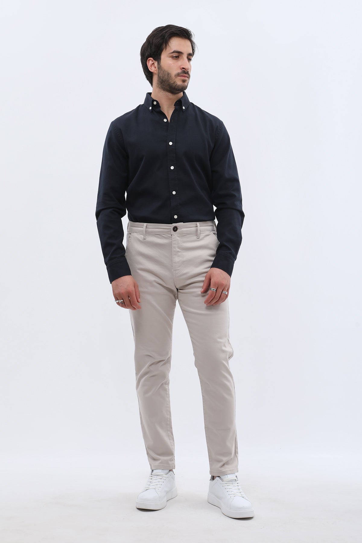 بنطلون جينزبرو قطني بقصّة Slim Fit Chino - حجري