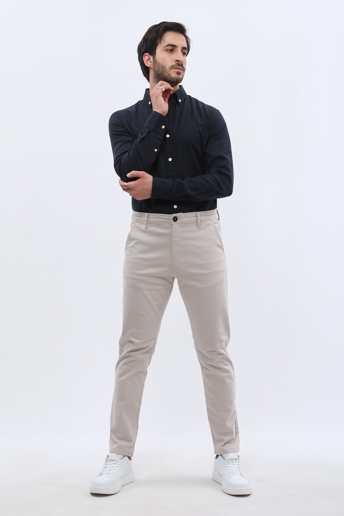 بنطلون جينزبرو قطني بقصّة Slim Fit Chino - حجري