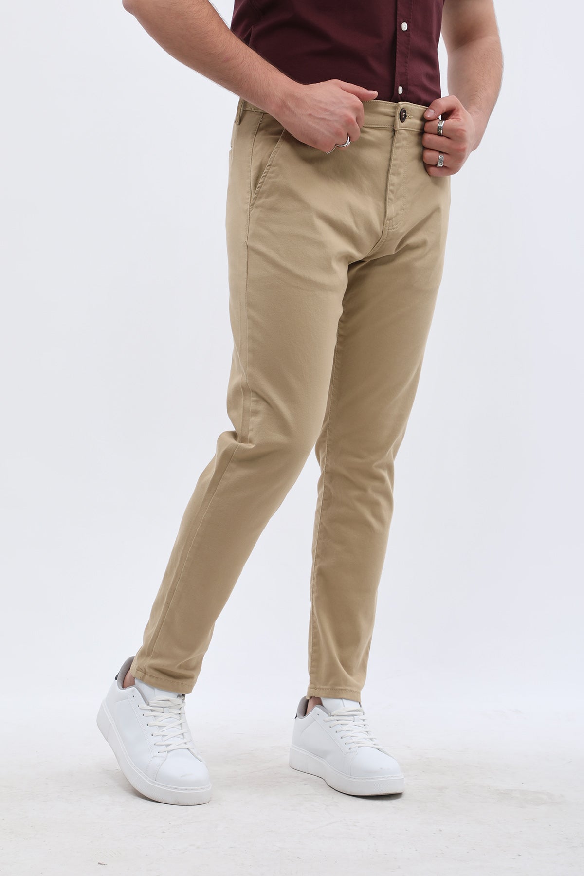 بنطال جينزبرو قطني بقصّة Slim Fit Chino - لون الخردل