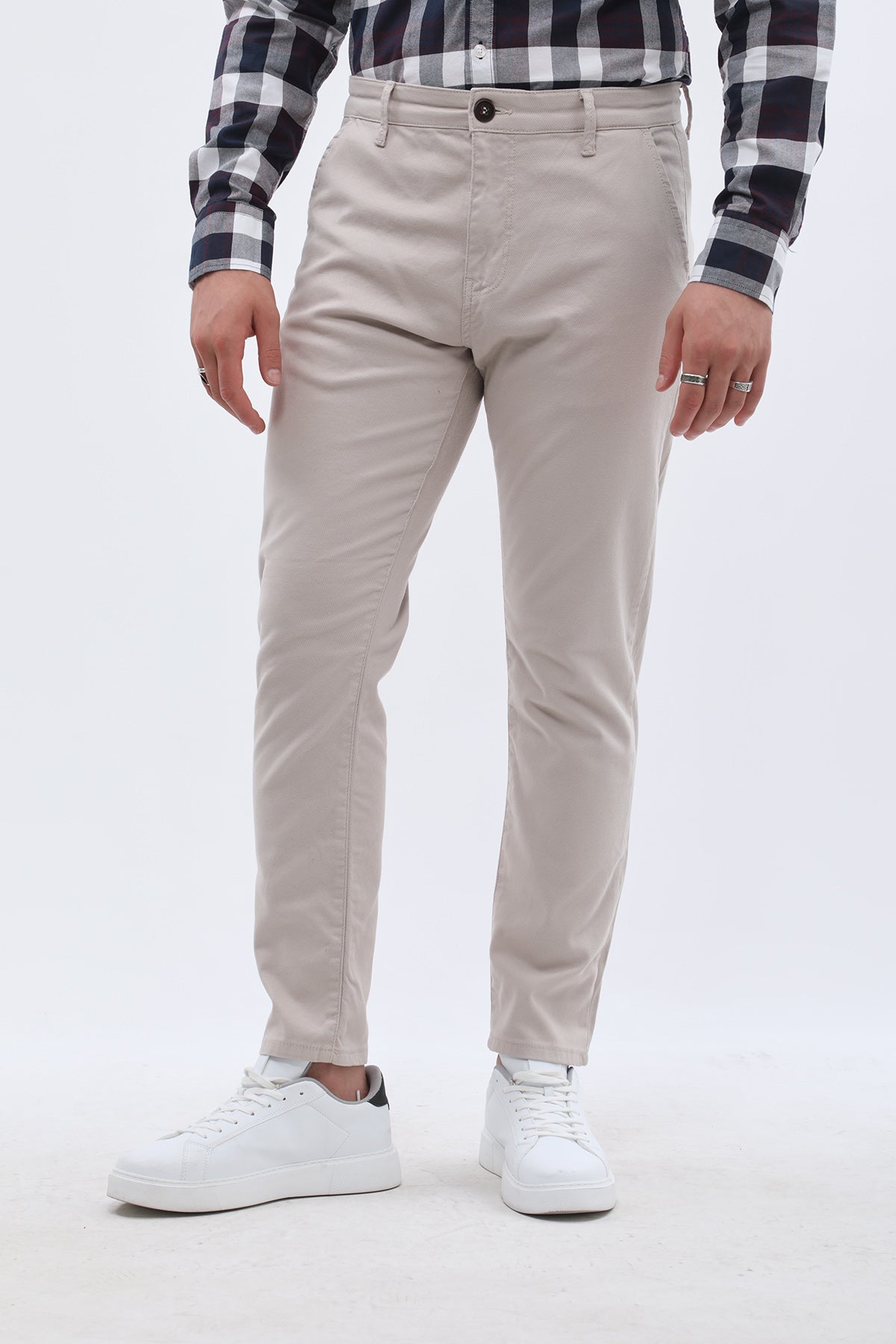 بنطلون جينزبرو قطني بقصّة Slim Fit Chino - حجري