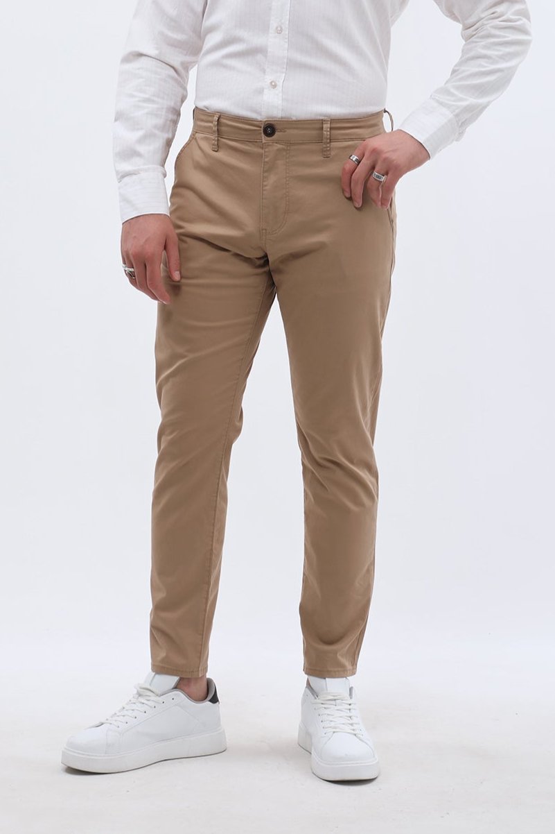 بنطلون جينزبرو قطني بقصّة Slim Fit Chino - لون بني